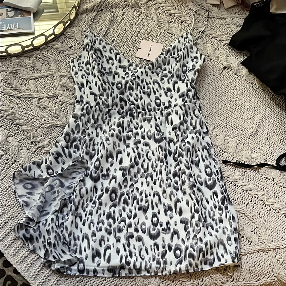 Leopard Print Sleeveless Dress